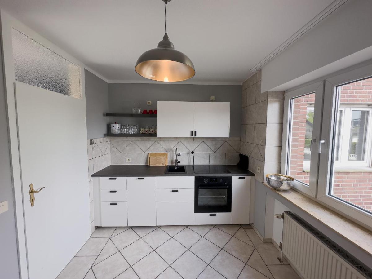 Ruhiges Juwel: Frisch Renoviert 100 Qm Apartment Julich