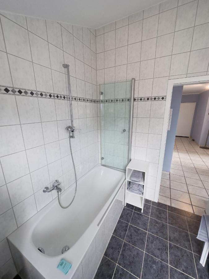 Ruhiges Juwel: Frisch Renoviert 100 Qm Apartment